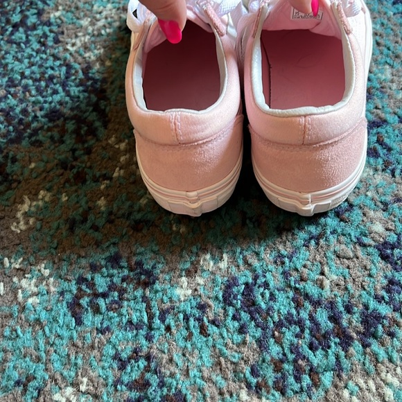 Vans size 2 girls shoes - Picture 3 of 6
